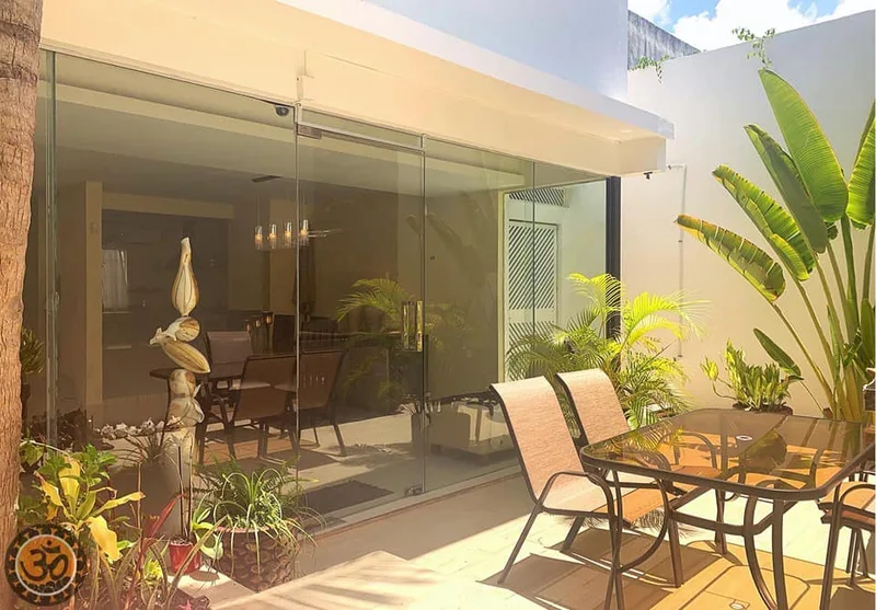 BEAUTIFUL 3 BEDROOM FURNISHED RENTAL HOME
