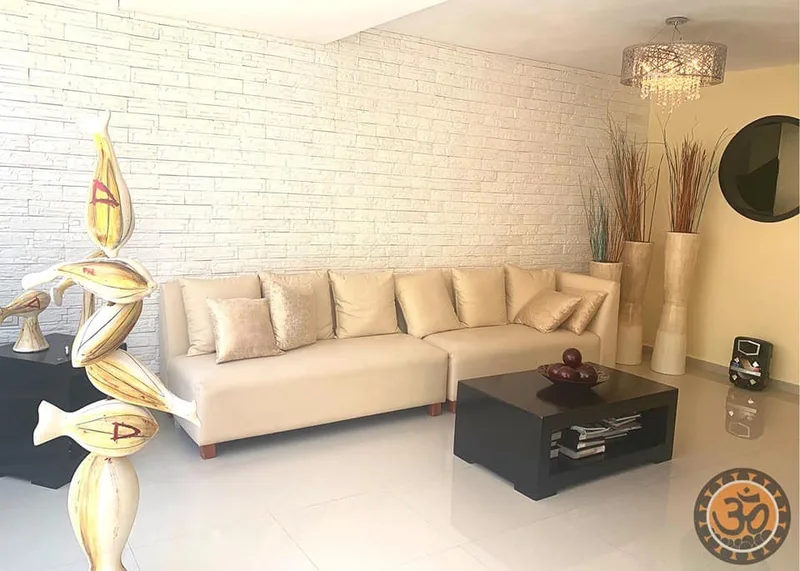 BEAUTIFUL 3 BEDROOM FURNISHED RENTAL HOME