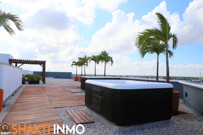 Gorgeous 1 Bedroom Furnished Condo
