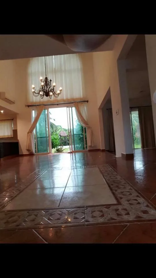 PRIVATE WELL LOCATED SPACIOUS FAMILY CANCUN HOME