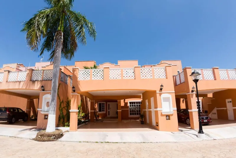 FURNISHED AND EQUIPPED 4 BEDROOM RENTAL CONDO 🛋