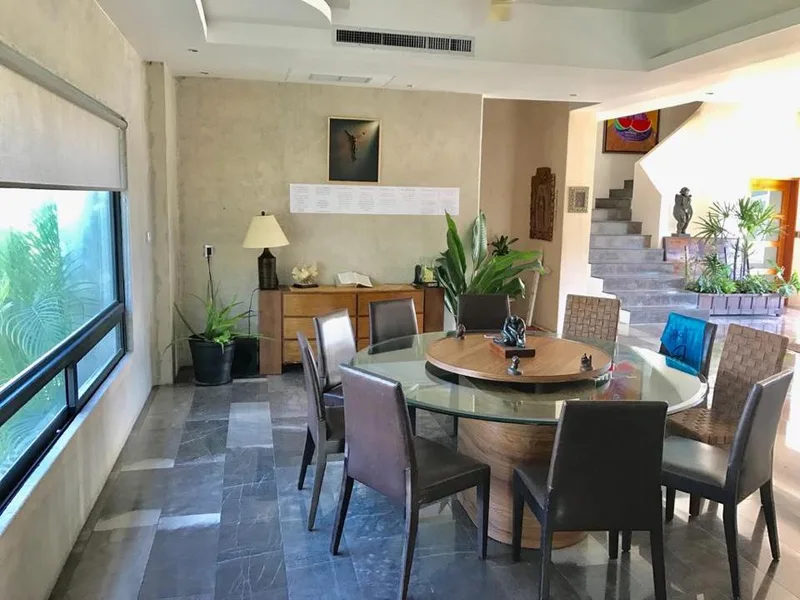 MAGNIFICENT HOME WITH 80FT DOCK IN PUERTO CANCUN