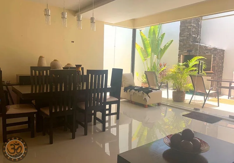BEAUTIFUL 3 BEDROOM FURNISHED RENTAL HOME