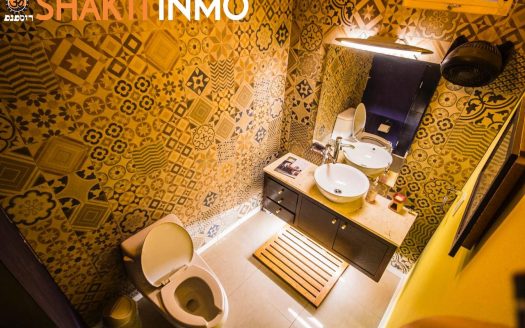 Gorgeous 1 Bedroom Furnished Condo