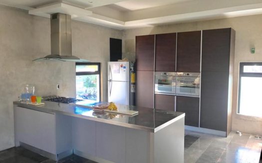 MAGNIFICENT HOME WITH 80FT DOCK IN PUERTO CANCUN