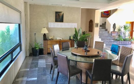 MAGNIFICENT HOME WITH 80FT DOCK IN PUERTO CANCUN