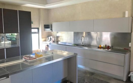 MAGNIFICENT HOME WITH 80FT DOCK IN PUERTO CANCUN